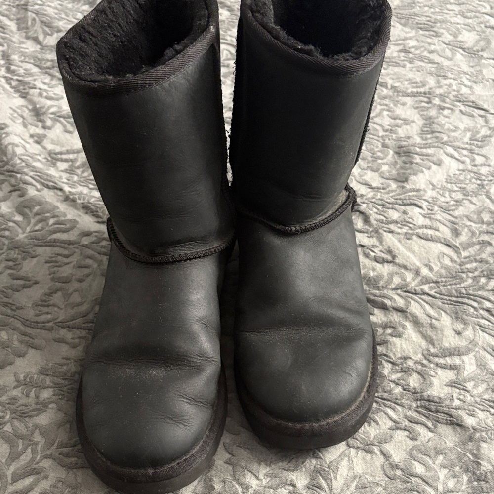 Black leather Uggs Boots 9